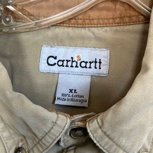 Carhartt light weight long sleeve men’s shirt.